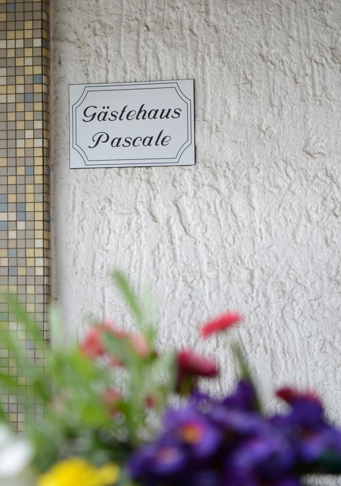 Gaestehaus Peter Mettlach Exteriör bild
